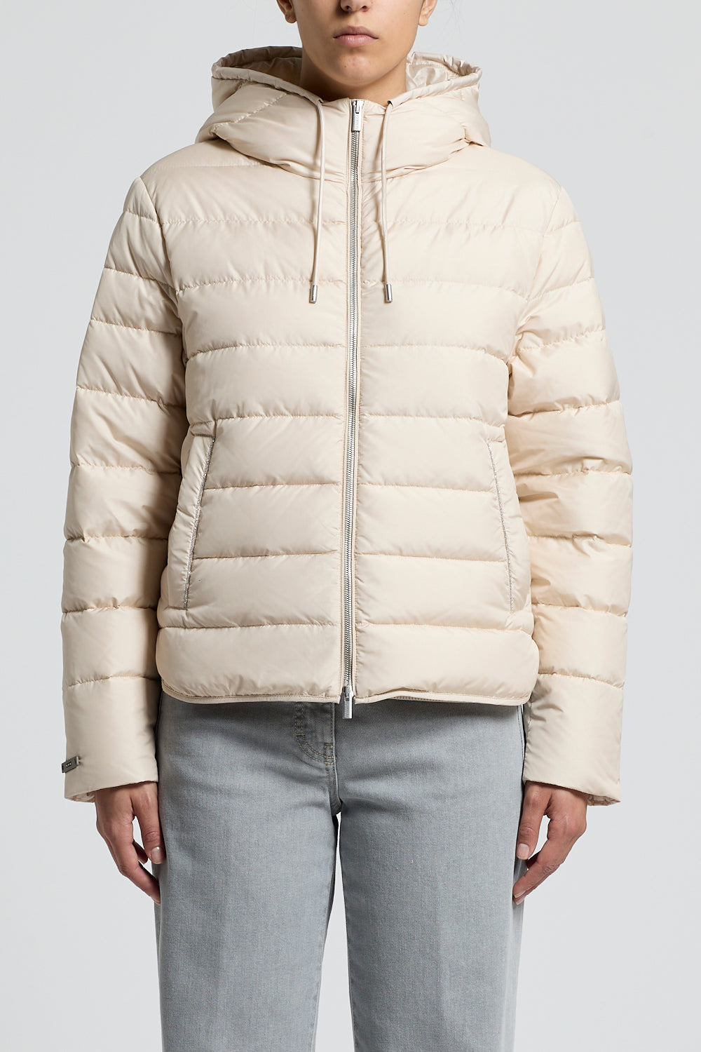 Puffer jas met capuchon in beige van Peserico, waterafstotend en van zachte polyester microfiber