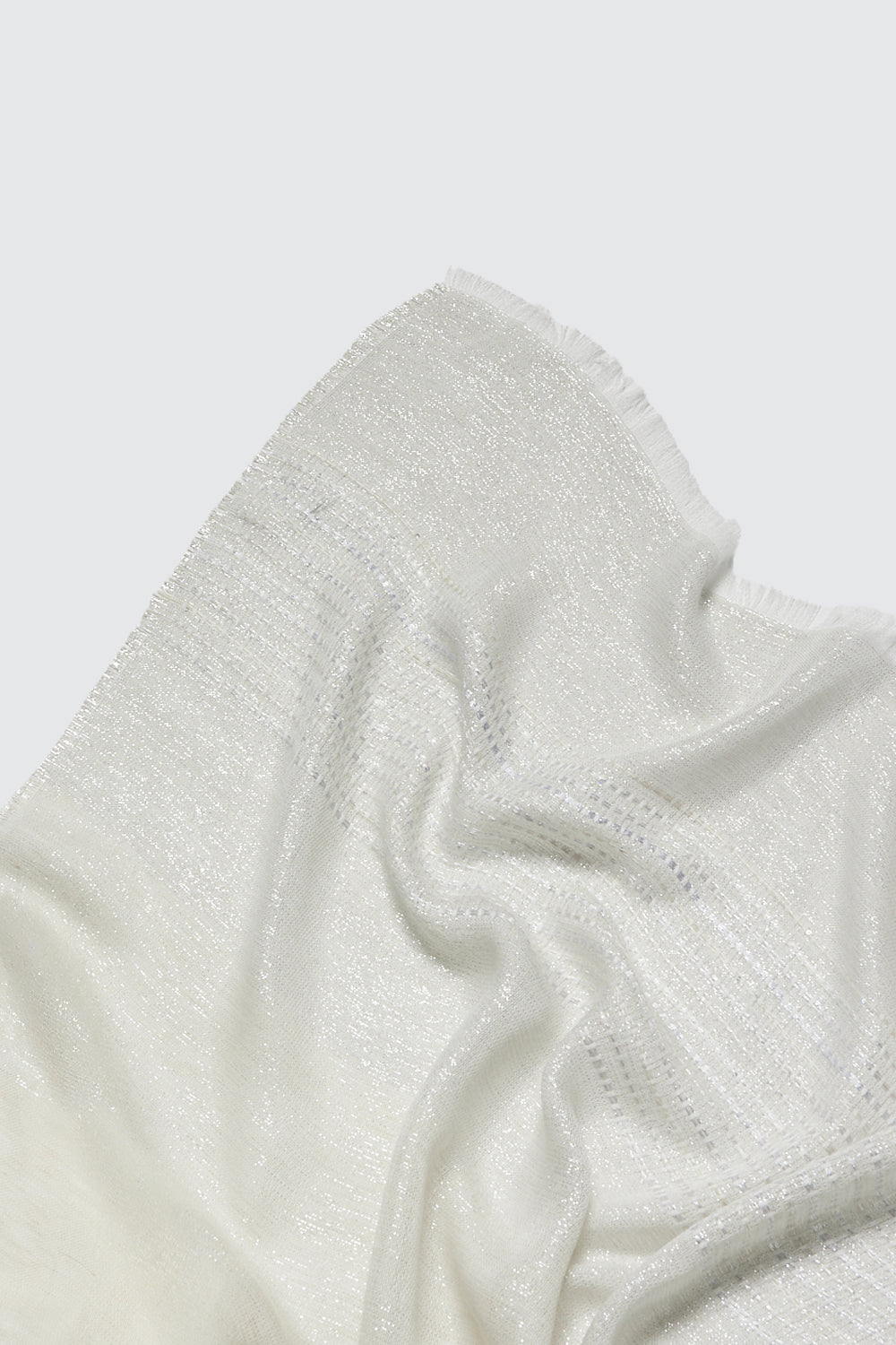 Lurex sjaal van Peserico in beige birch met glinsterende textuur en franje