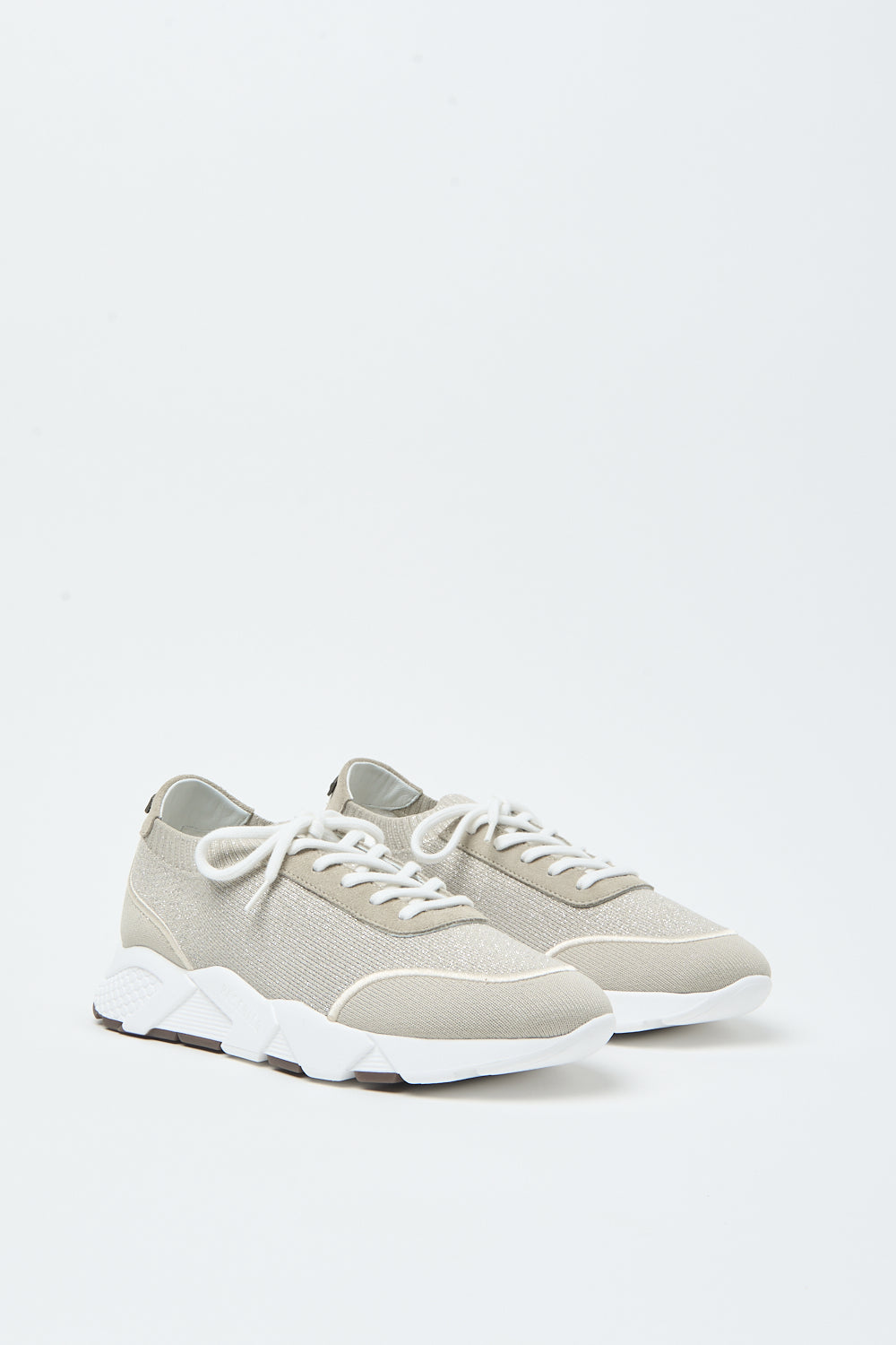 Lurex gebreide sneakers beige van Peserico met witte zool en leren details