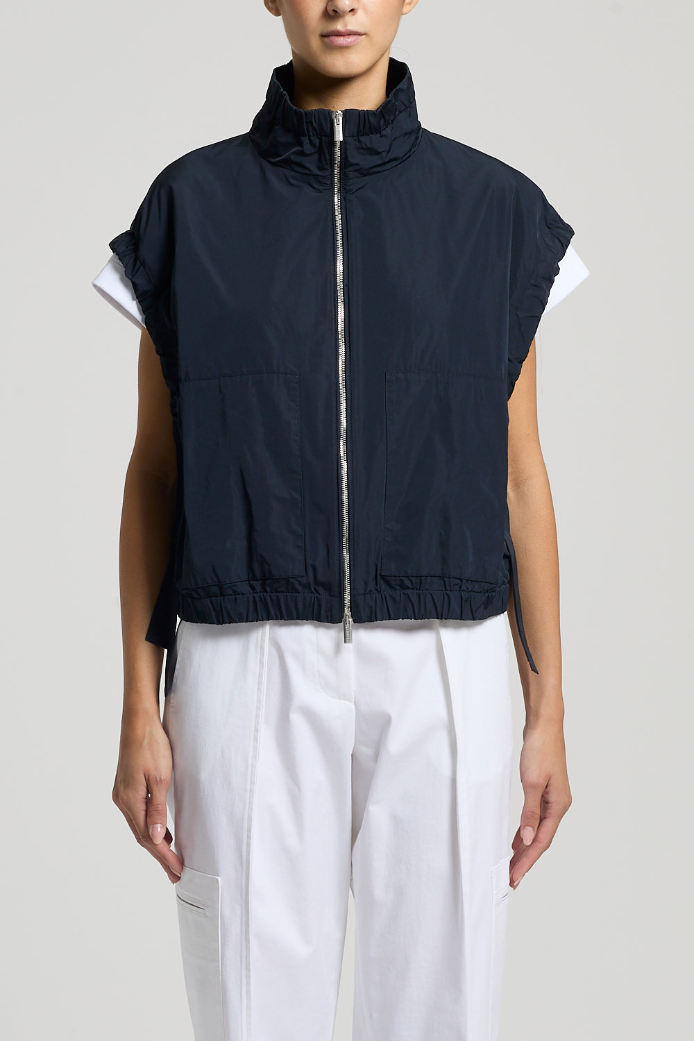 Donkere blazer voor dames van Peserico met ruches en rits, model S03161 SS26