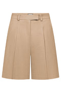 Fine linen shorts in beige van Seductive met brede pijpen en riemdetail