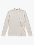 Top aus Rippjersey mit Ziernadel